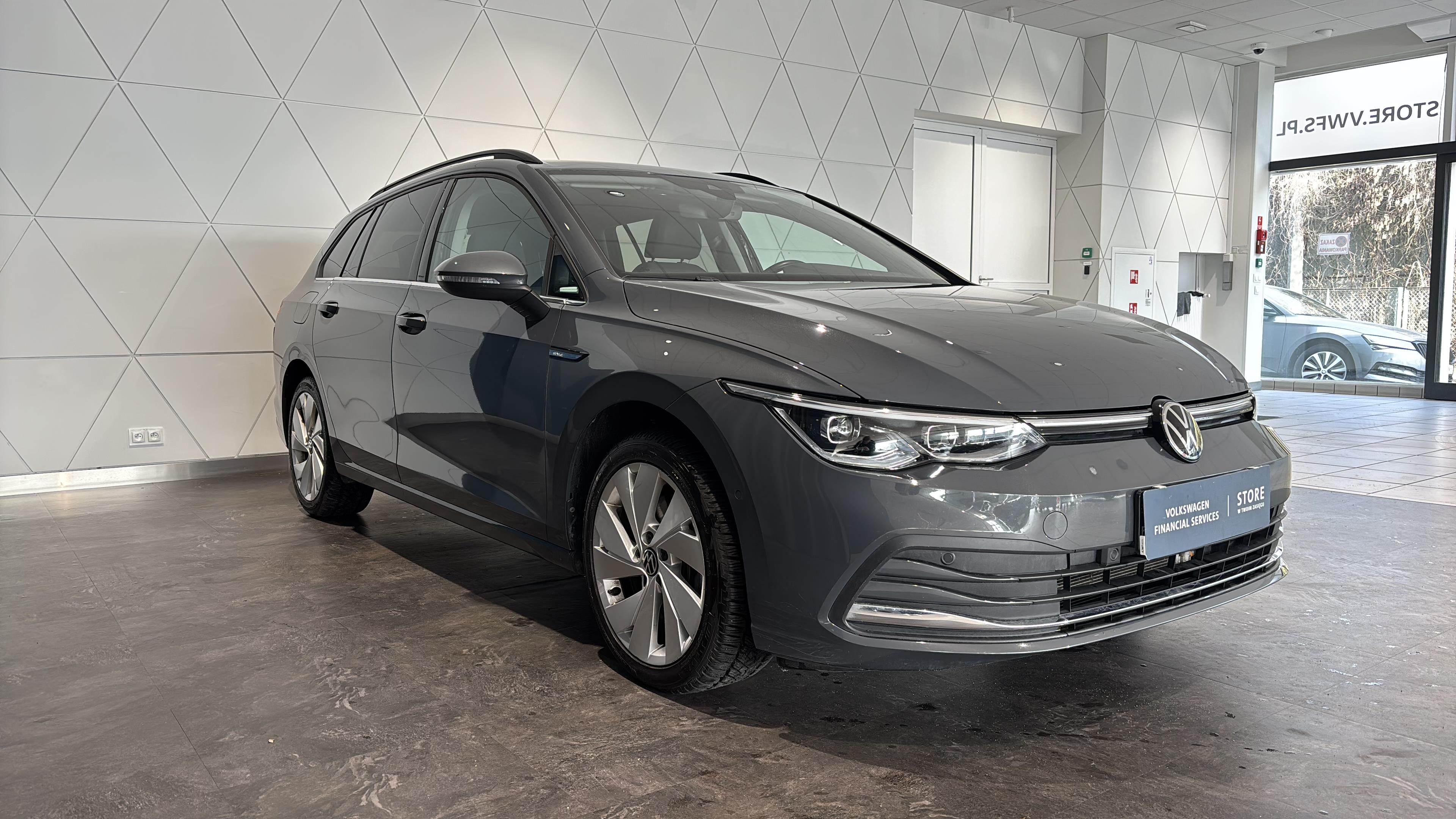 Volkwagen Golf STORE